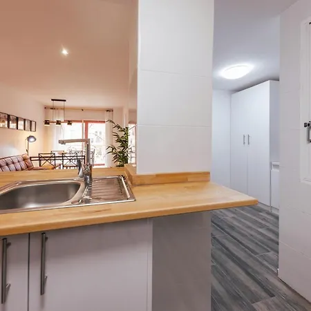 Bravissimo Pont De La Princesa, Comfortable 3-bedroom *