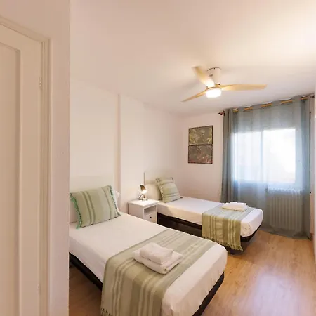 Bravissimo Pont De La Princesa, Comfortable 3-bedroom *