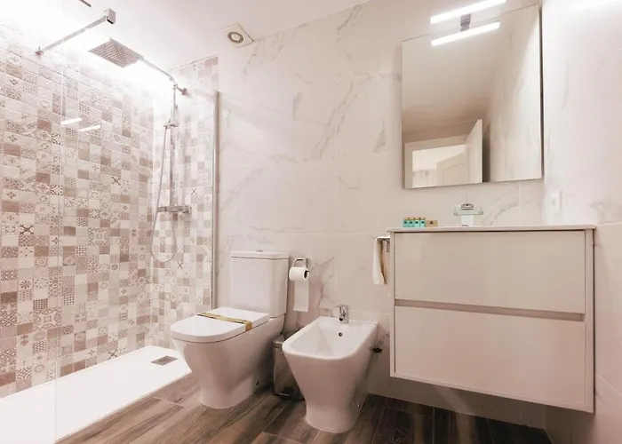 Bravissimo Pont De La Princesa, Comfortable 3-bedroom Appartement *