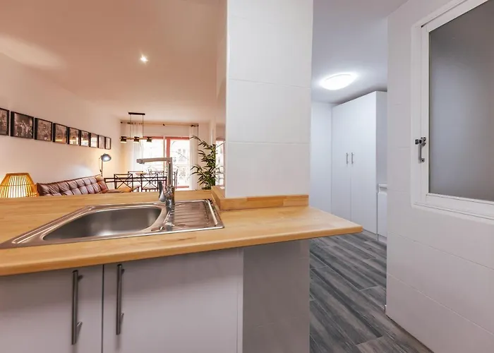 Bravissimo Pont De La Princesa, Comfortable 3-bedroom *