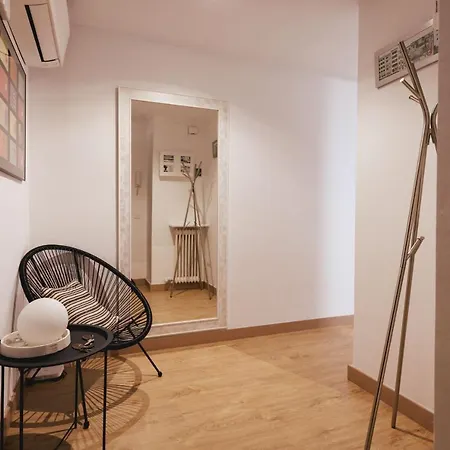 Bravissimo Pont De La Princesa, Comfortable 3-bedroom Apartment