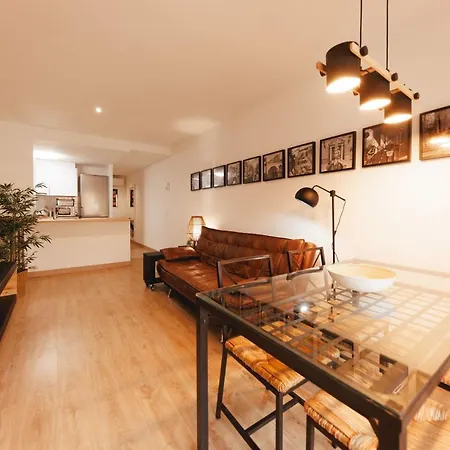 Bravissimo Pont De La Princesa, Comfortable 3-bedroom Apartment *